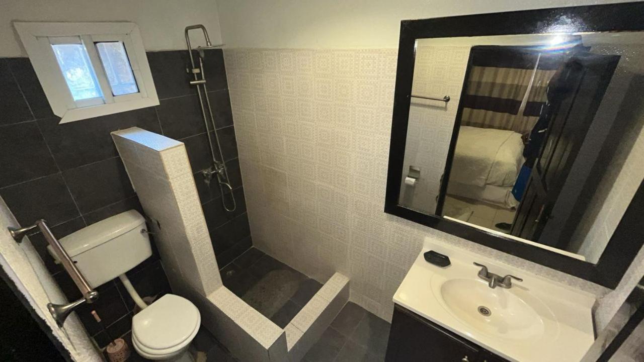 Wilber Lodge Фрітаун Екстер'єр фото